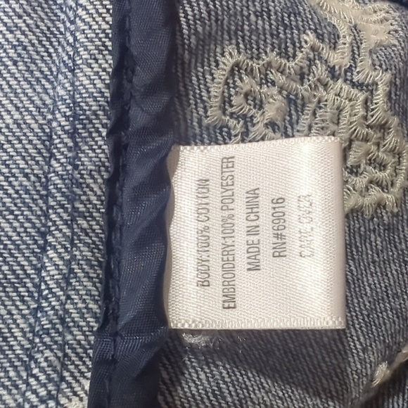 LAURA ASHLEY Aztec/Southwest embroidered denim jacket Cowgirl Western sz XL EUC - Picture 10 of 11